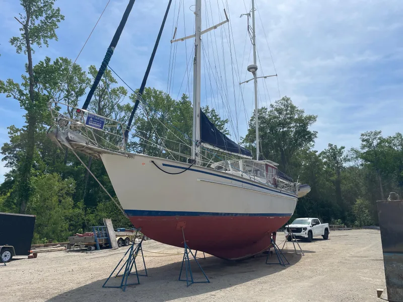 Slide: The Image of Sparkman & Stephens Sunward 48 1989 - 7