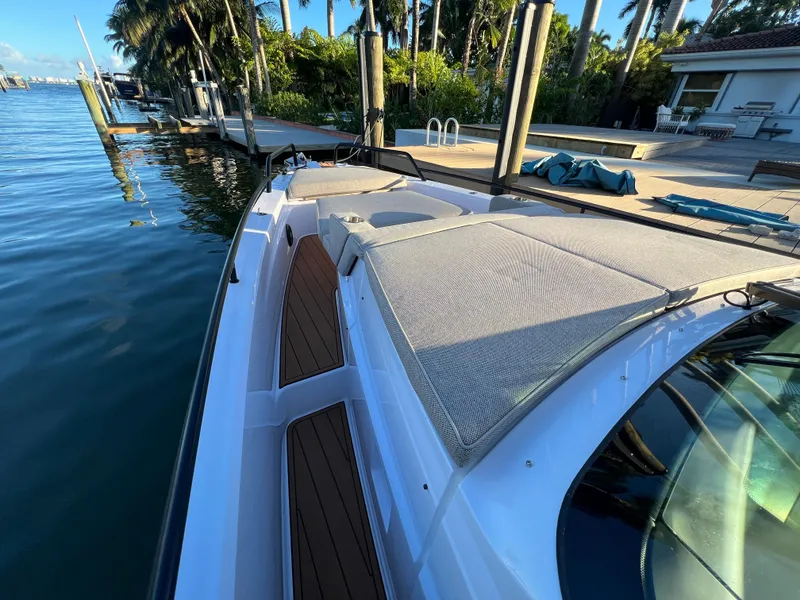 Slide: The Image of Axopar 37 Sun-Top 2023 - 59