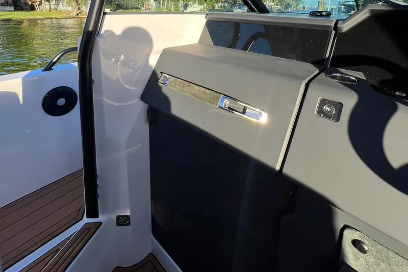 Slide: The Image of Axopar 37 Sun-Top 2023 - 75