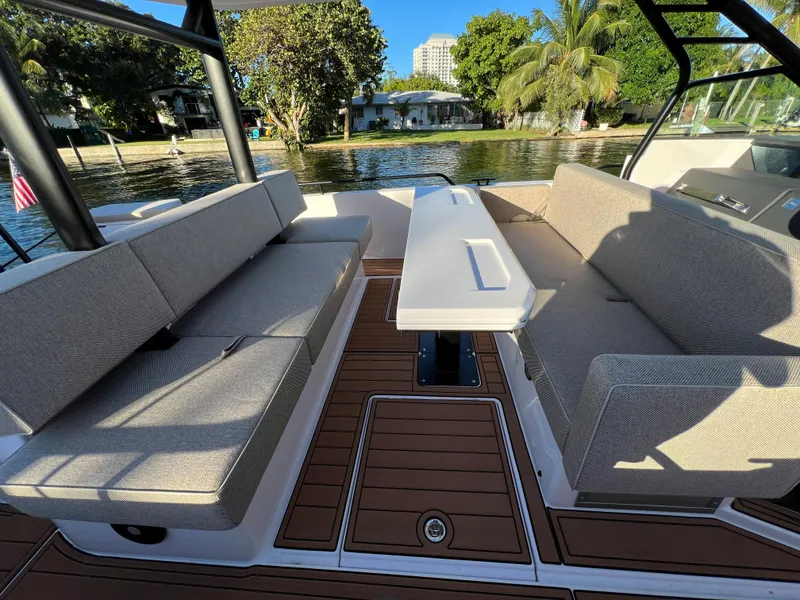 Slide: The Image of Axopar 37 Sun-Top 2023 - 82