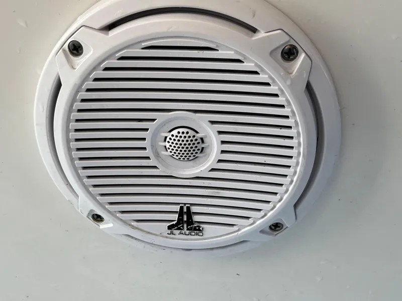 Slide: The Image of JL Audio speaker on 2020 Sea Hunt Gamefish 25 boat. - 33