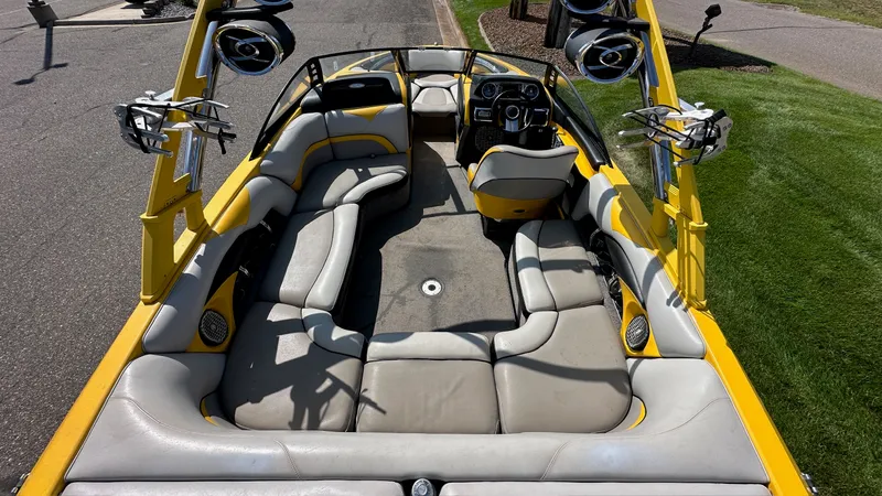 Slide: The Image of Malibu WAKESETTER 21 VLX 2012 - 10