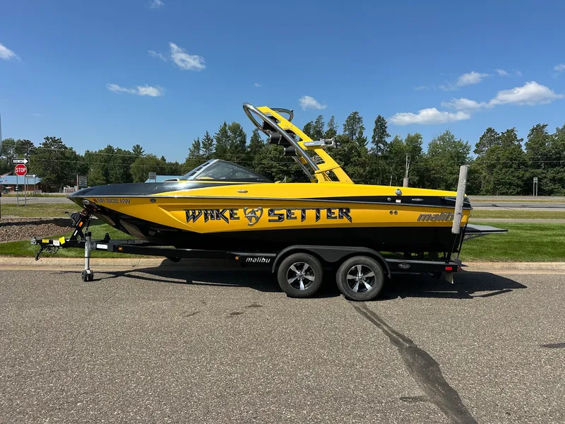The Image of Malibu WAKESETTER 21 VLX 2012 - 0