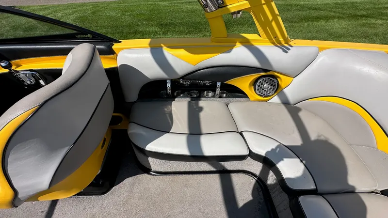 Slide: The Image of Malibu WAKESETTER 21 VLX 2012 - 12