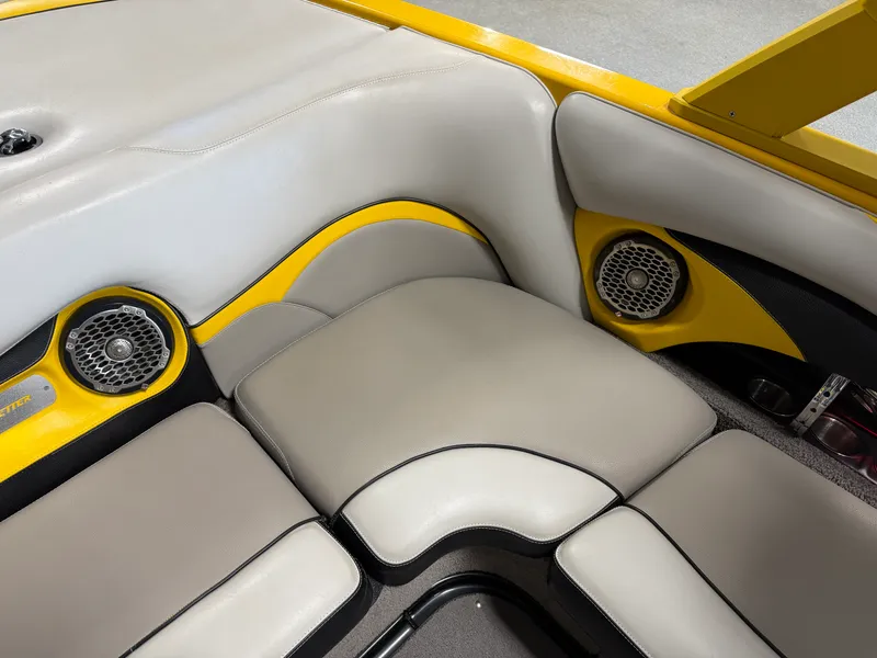 Slide: The Image of Malibu WAKESETTER 21 VLX 2012 - 29