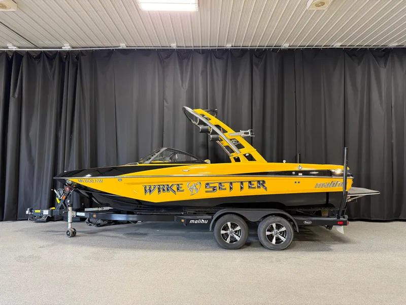The Image of Malibu WAKESETTER 21 VLX 2012 - 0