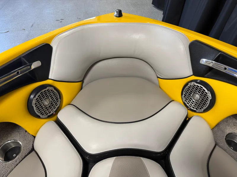 Slide: The Image of Malibu WAKESETTER 21 VLX 2012 - 62