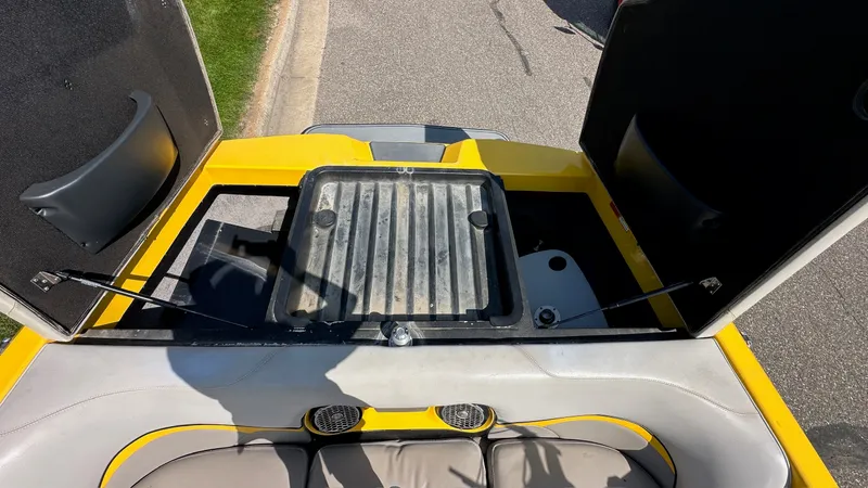 Slide: The Image of Malibu WAKESETTER 21 VLX 2012 - 7