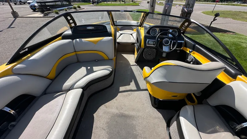 Slide: The Image of Malibu WAKESETTER 21 VLX 2012 - 14
