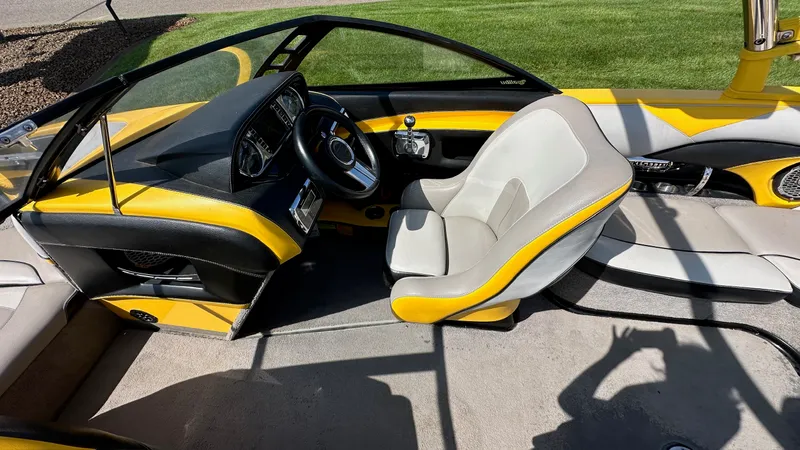 Slide: The Image of Malibu WAKESETTER 21 VLX 2012 - 16