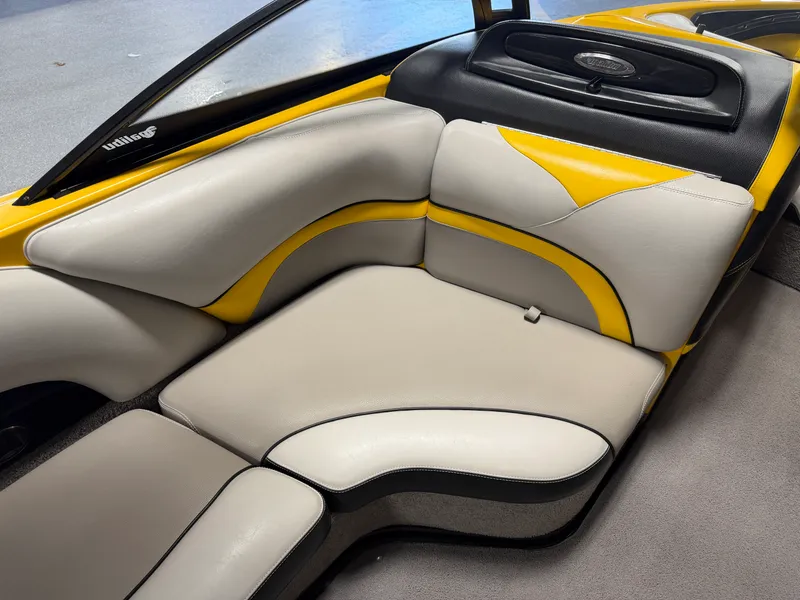Slide: The Image of Malibu WAKESETTER 21 VLX 2012 - 34