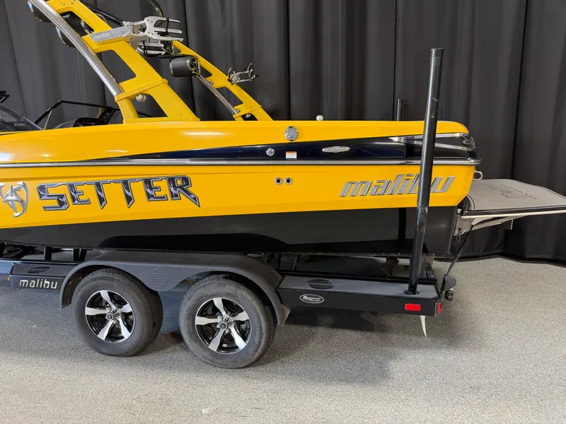 Slide: The Image of Malibu WAKESETTER 21 VLX 2012 - 68