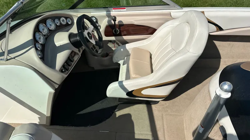 Slide: The Image of Mastercraft 209 PROSTAR 2001 - 14