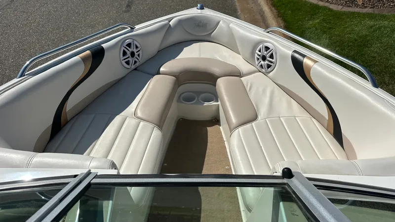 Slide: The Image of Mastercraft 209 PROSTAR 2001 - 16