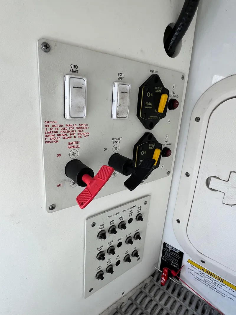 Slide: The Image of Control panel of a 2014 Formula 350 Crossover Bowrider boat. - 27