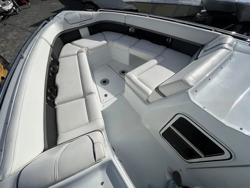 Slide: The Image of Formula 350 Crossover Bowrider 2014 - 52