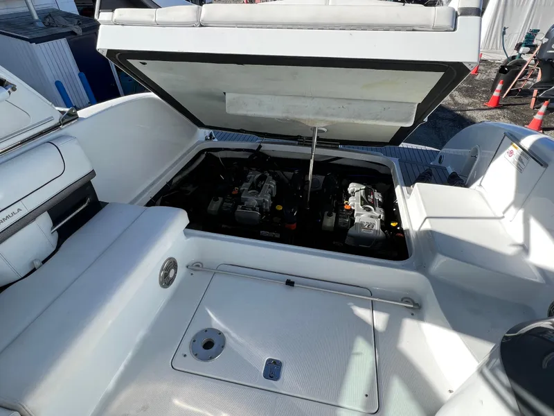 Slide: The Image of Formula 350 Crossover Bowrider 2014 - 65