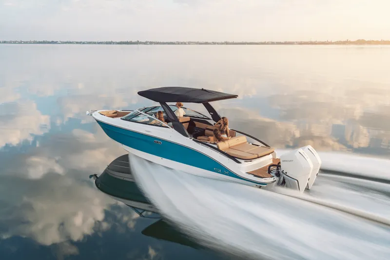 Slide: The Image of Sea Ray SLX 280 Outboard 2027 - 1