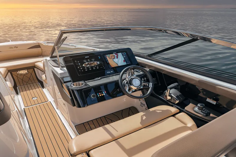 Slide: The Image of Sea Ray SLX 280 Outboard 2027 - 16
