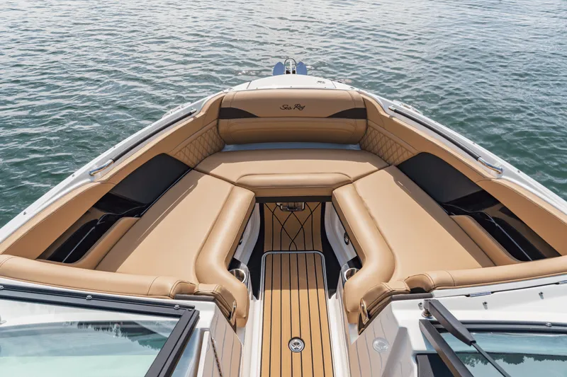 Slide: The Image of Sea Ray SLX 280 Outboard 2027 - 22