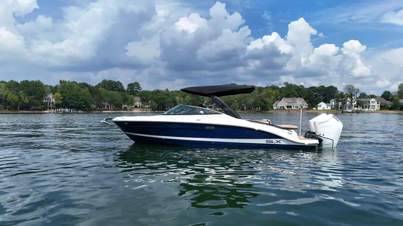 The Image of Sea Ray SLX 280 Outboard 2027 - 0