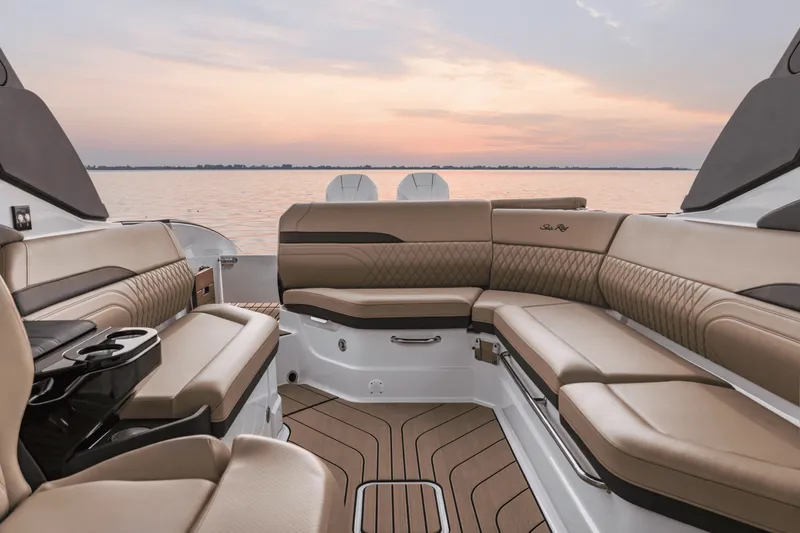 Slide: The Image of Sea Ray SLX 280 Outboard 2027 - 20