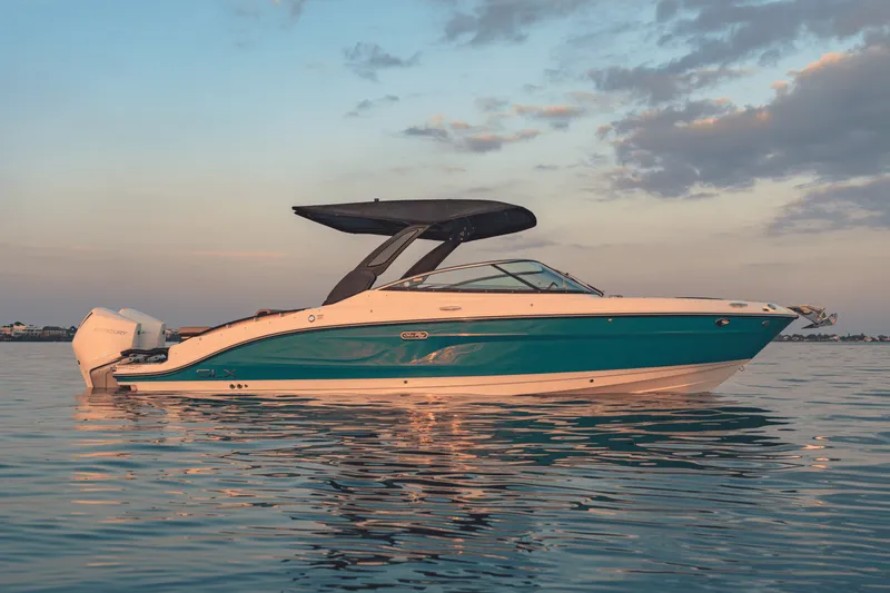 Slide: The Image of Sea Ray SLX 280 Outboard 2027 - 25