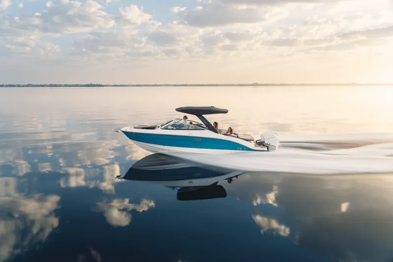 Slide: The Image of Sea Ray SLX 280 Outboard 2027 - 0