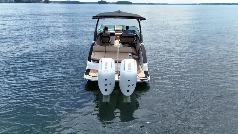 Slide: The Image of Sea Ray SLX 280 Outboard 2027 - 6