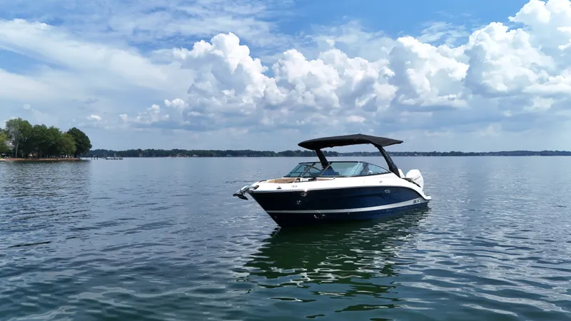 Slide: The Image of Sea Ray SLX 280 Outboard 2027 - 3
