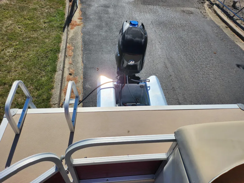 Slide: The Image of 2012 Sun Tracker Party Barge 20 DLX pontoon boat with outboard motor. - 17