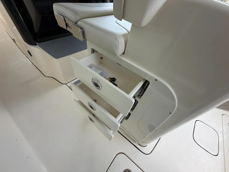 Slide: The Image of Scout 305 LXF 2027 - 14