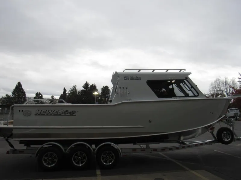 Slide: The Image of Hewescraft 270 Alaskan 2026 - 5