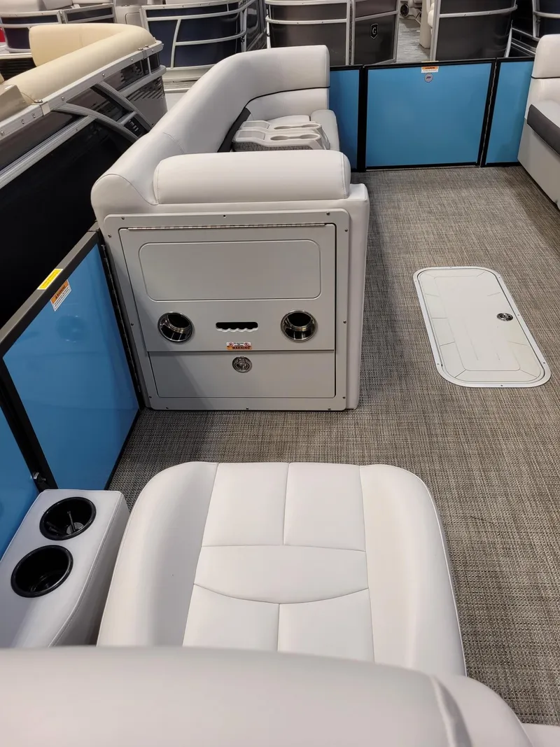 Slide: The Image of Sweetwater SW2286SB 2024 - 10