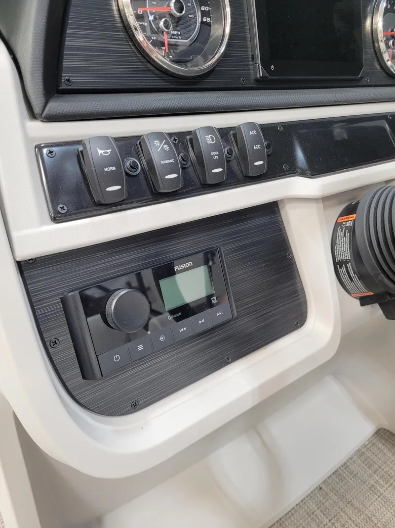 Slide: The Image of Sweetwater SW2286SB 2024 - 15