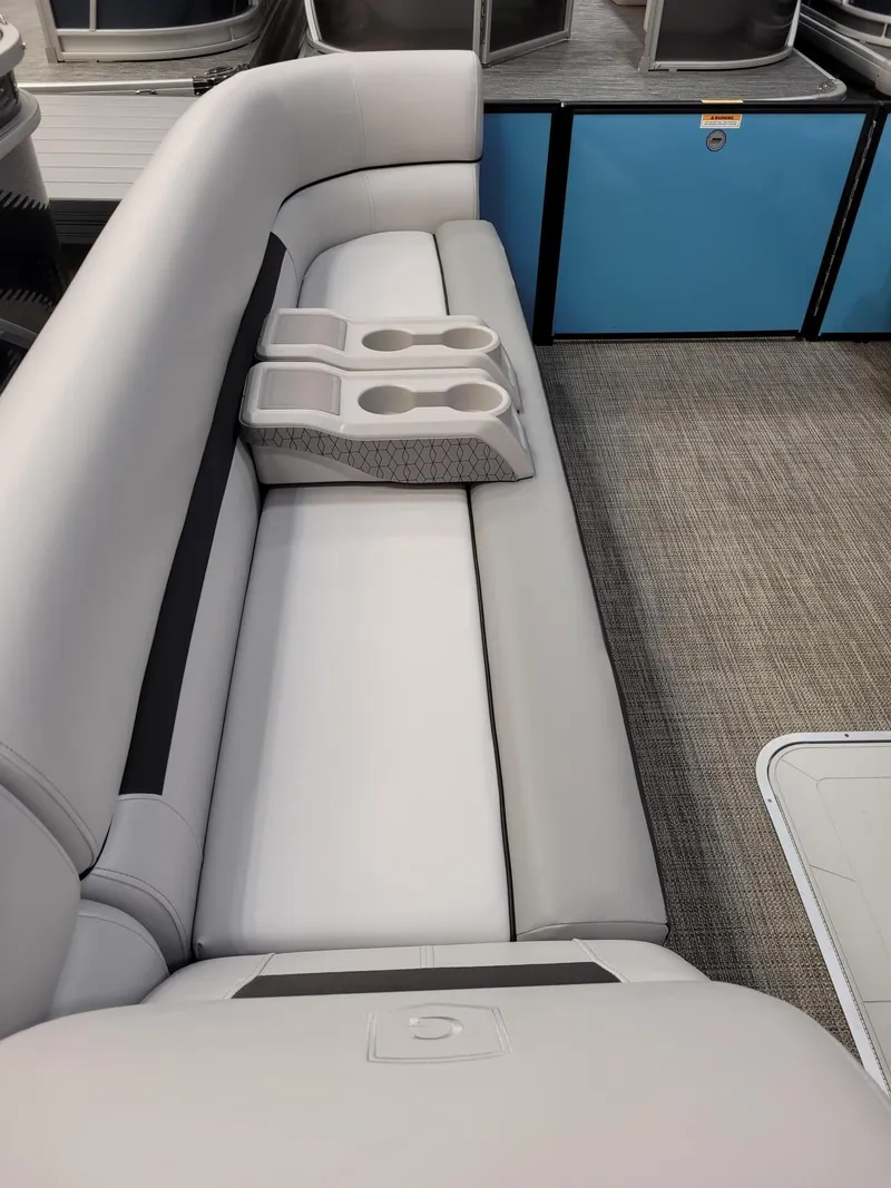 Slide: The Image of Sweetwater SW2286SB 2024 - 19