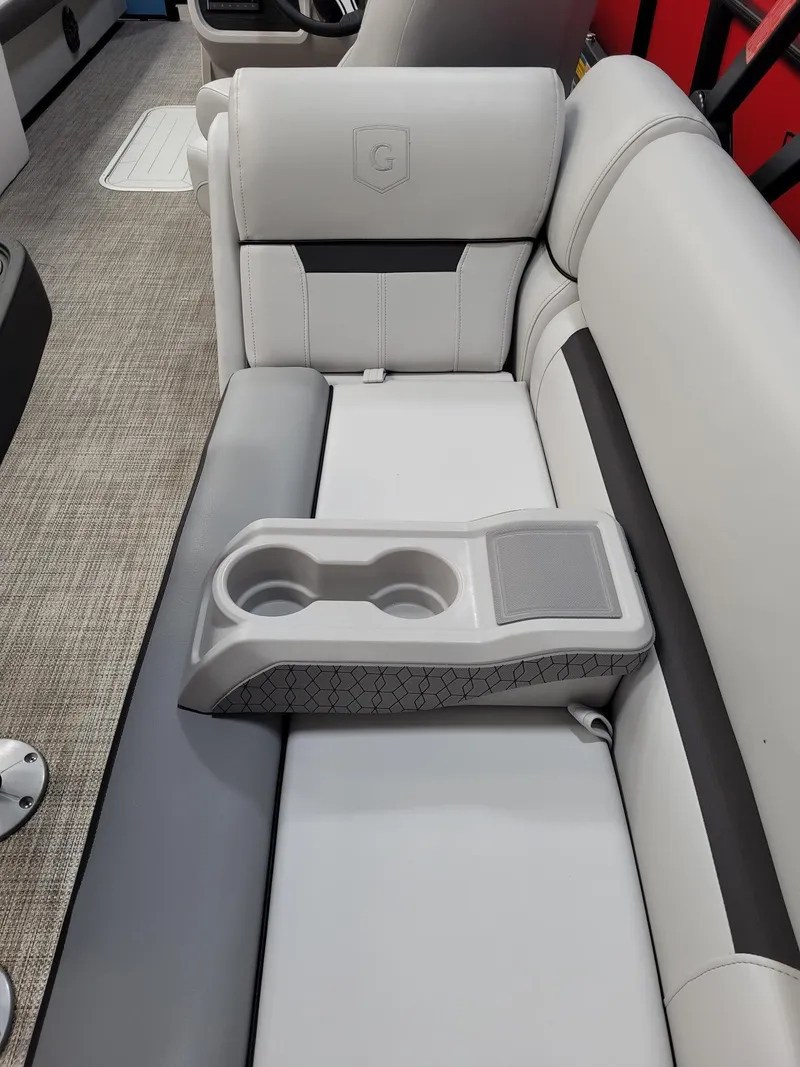 Slide: The Image of Sweetwater SW2286SB 2024 - 23