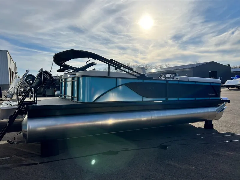 Slide: The Image of Sweetwater SW2286SB 2024 - 25