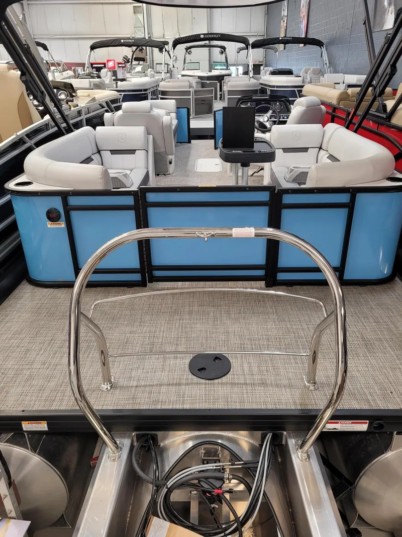 Slide: The Image of Sweetwater SW2286SB 2024 - 3