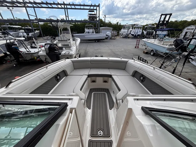 Slide: The Image of Sea Ray SDX 290 Outboard 2026 - 15