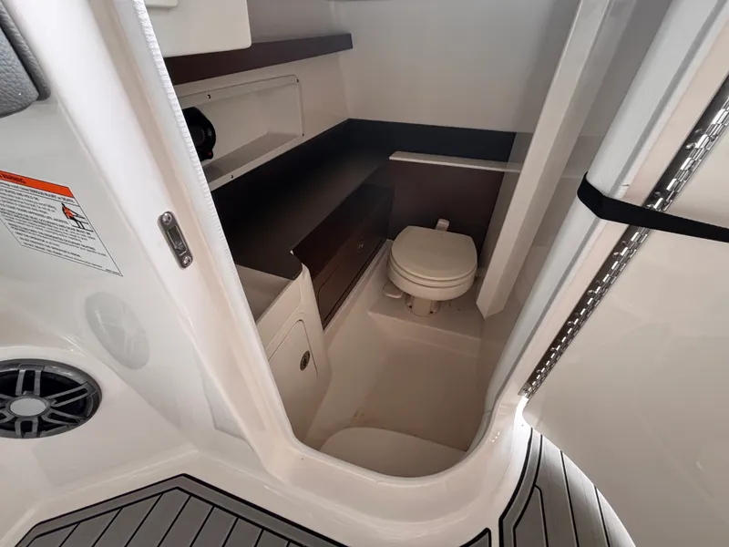 Slide: The Image of Sea Ray SDX 290 Outboard 2026 - 14