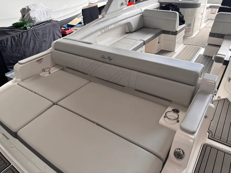 Slide: The Image of Sea Ray SDX 290 Outboard 2026 - 5
