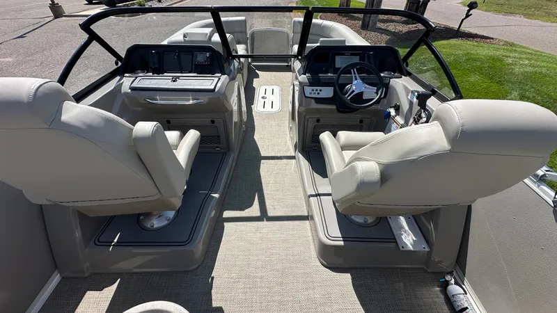 Slide: The Image of Premier 230 S-Series 2022 - 16