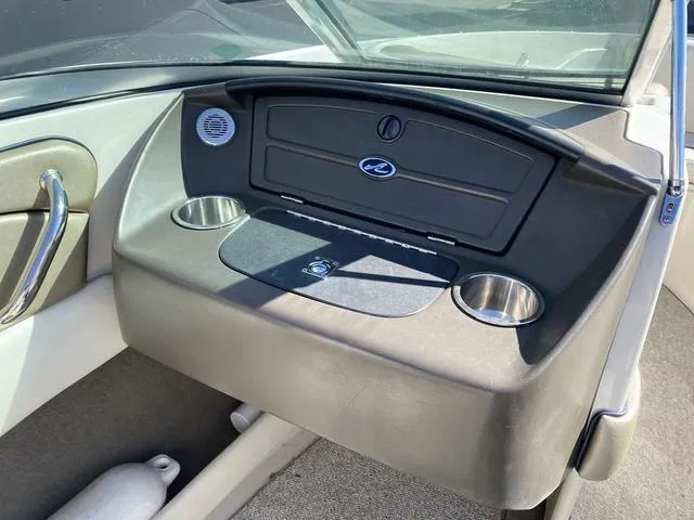 Slide: The Image of Sea Ray 230 Select 2007 - 16