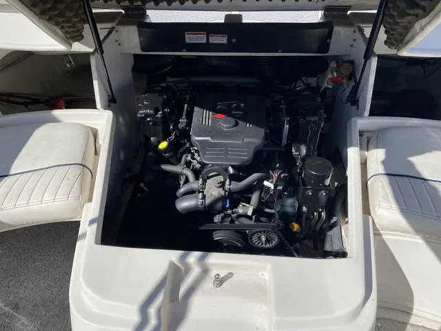 Slide: The Image of Sea Ray 230 Select 2007 - 9