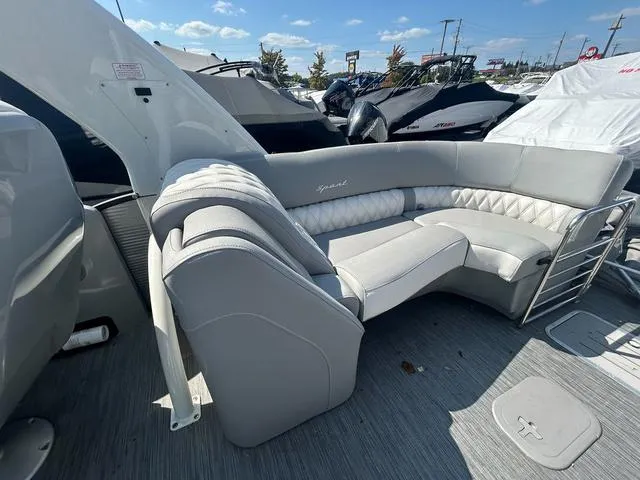 Slide: The Image of 2023 Bennington 25 RFBWA Tritoon with luxurious quad bench seating. - 19