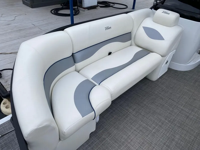 Slide: The Image of 2023 JC NEPTOON SPORT 21TT boat with white and gray cushioned seating - 5