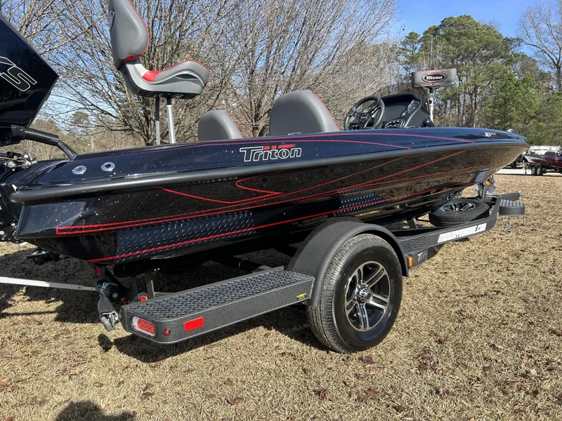 Slide: The Image of Triton 18 TrX 2024 - 14