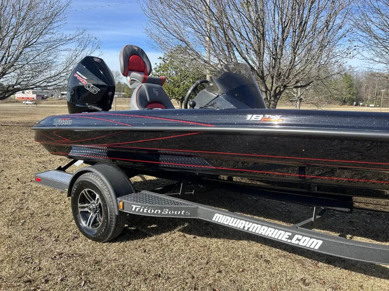 Slide: The Image of Triton 18 TrX 2024 - 15