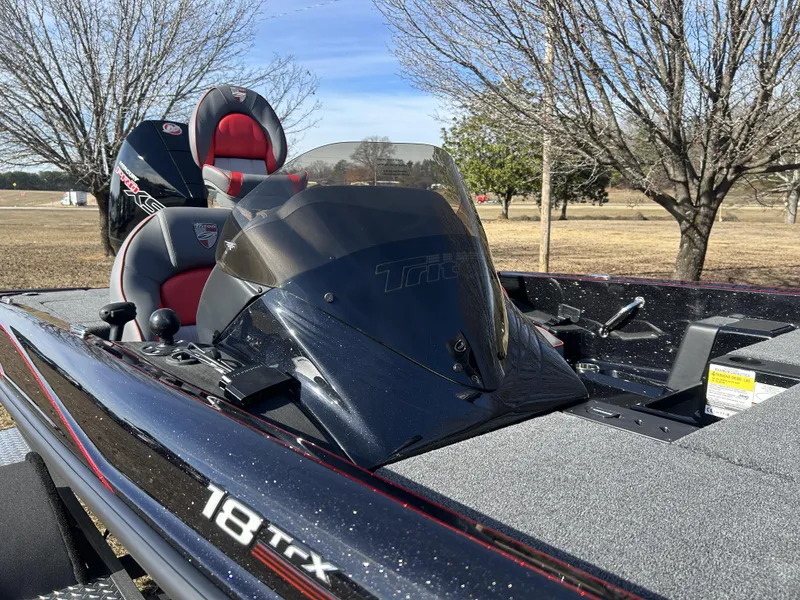 Slide: The Image of Triton 18 TrX 2024 - 16